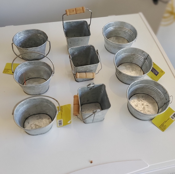 Metal Container Buckets With Handles Measures Approximately 2 To 3 Inches - Picture 7 of 9